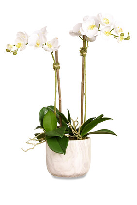 باقة &rlm;من زهور الأوركيد الصناعية مع وعاء من الرخام